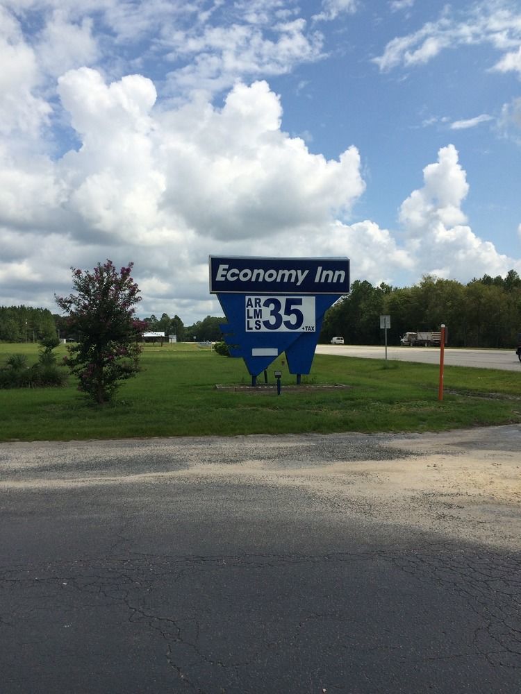 Economy Inn - Lawtey Bagian luar foto